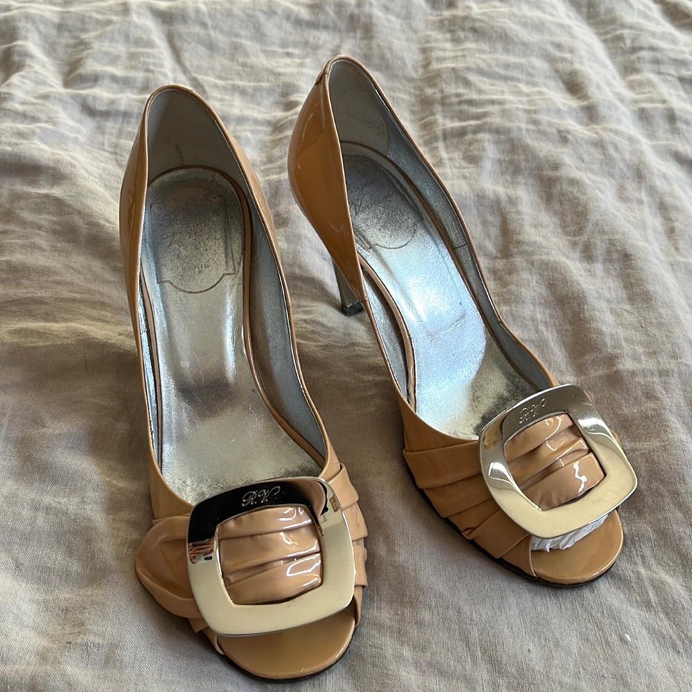 ROGER VIVIER Sz 7 elegant leather escarpins 👠 with silver buckle